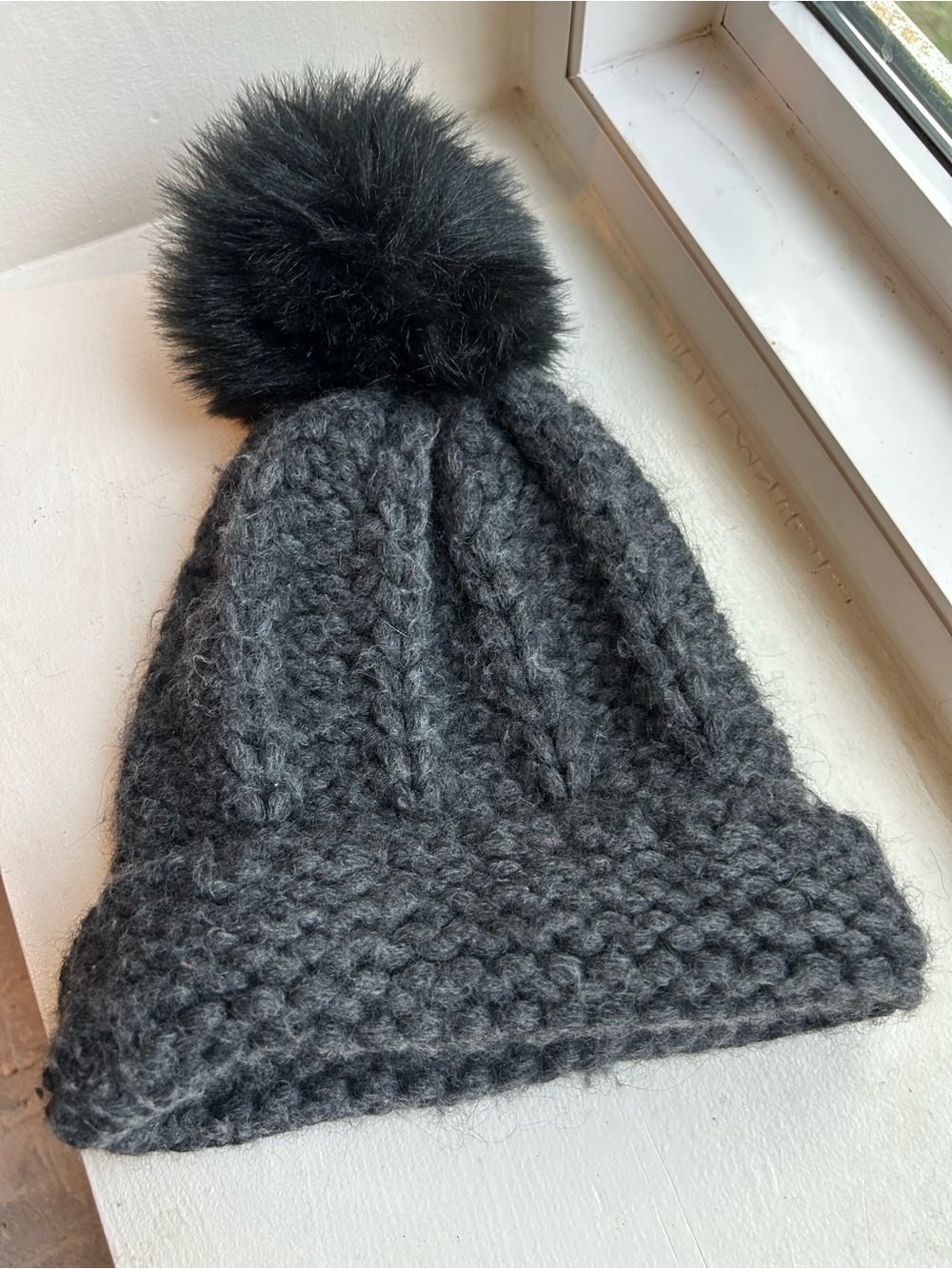 AQUA Alpaca Blend Cable Knit Pom Pom Beanie Gray Made in Italy Winter Hat
